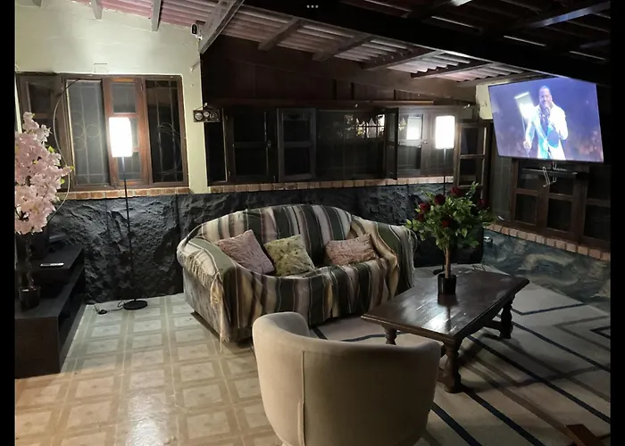 Bella Casa En Cerro Azul Panama
